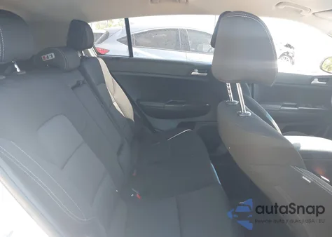 2017 Kia Sportage Lx z USA, uszkodzony, nr VIN KNDPMCACXH7286035